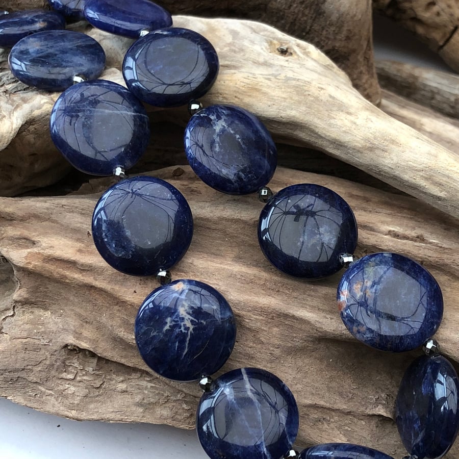 20mm round flat sodalite beads with 3mm black onyx necklace -00000140