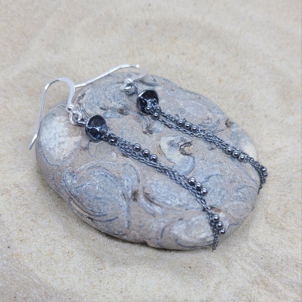 Silver jellyfish earrings with bobble chain DE4