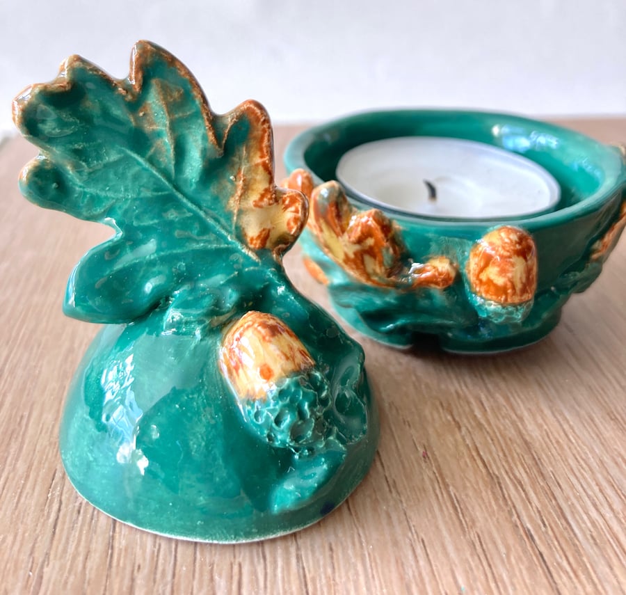 Oak leaf night light & snuffer set