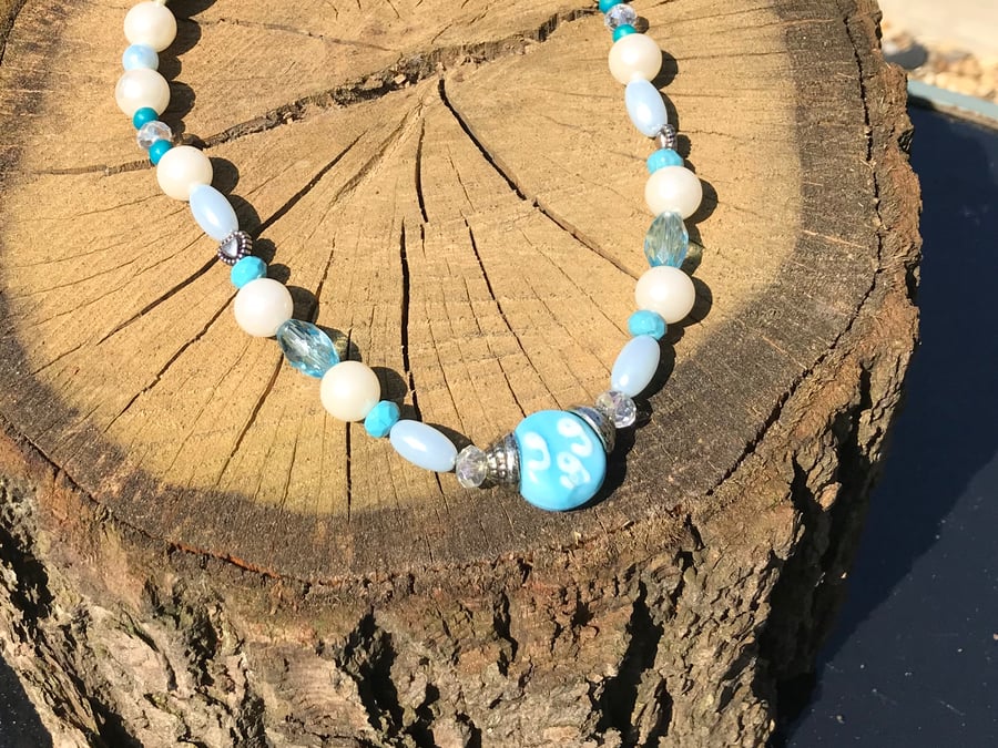 EL41 Blue and White Bead Necklace 