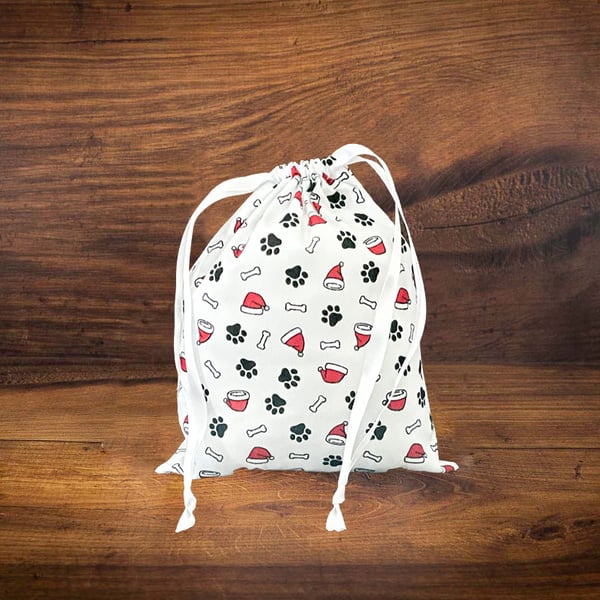 Handmade Christmas Gift Bag Dog Paws-Santa Hats Design, Eco-Friendly-CHBB43