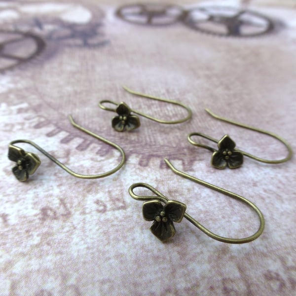 Pack of 10 - Brass Earwires With Flower Bronze