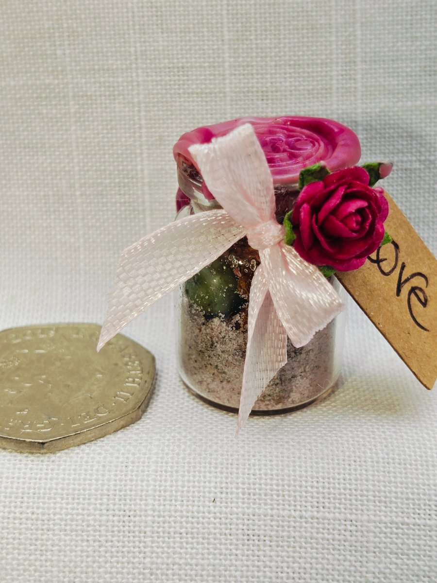 Mini spell Jar: Love