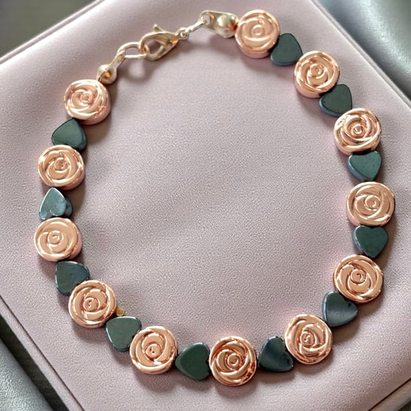 Love Hearts and Roses Bracelet, Valentine,love token