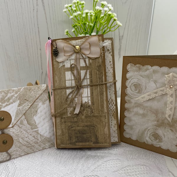 Ephemera - Cashmere and Sparkle 9 Pocket folder by Carolee Crafts PB8 - 0034