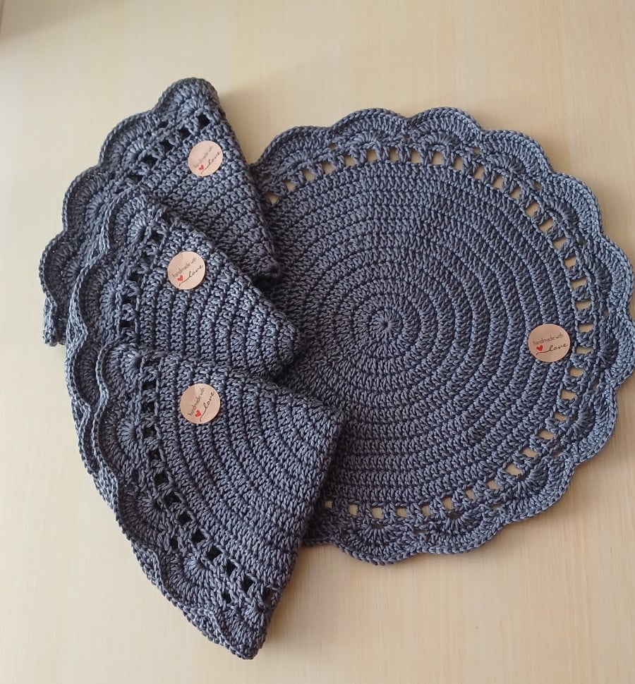 4 Crochet placemats 