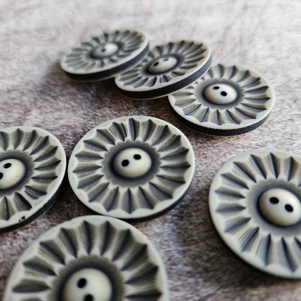 1" 25mm 40L Polyester Buttons Italian TUNISI material