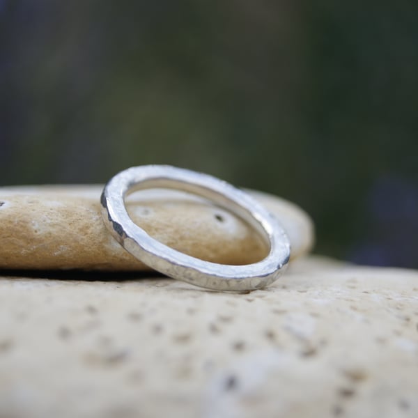 CHUNKY STERLING SILVER HAMMERED ‘DIMPLED’ BAND RING