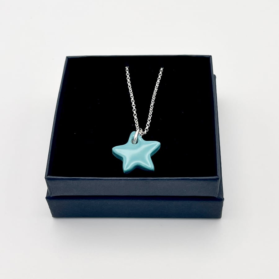 NEW! Bermuda blue star porcelain necklace