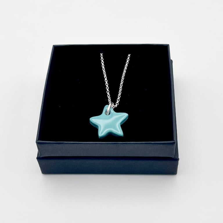 NEW! Bermuda blue star porcelain necklace