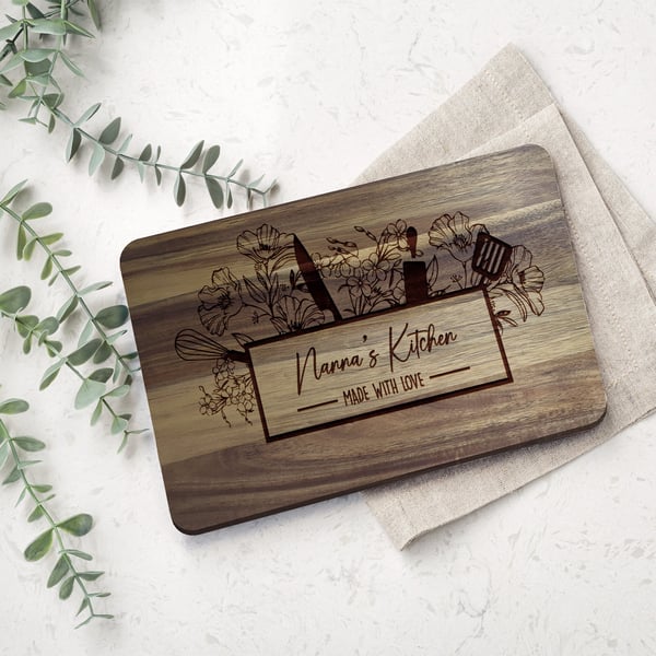 Personalised With Name & Beautifully Engraved Wooden Chopping Cutting board 
