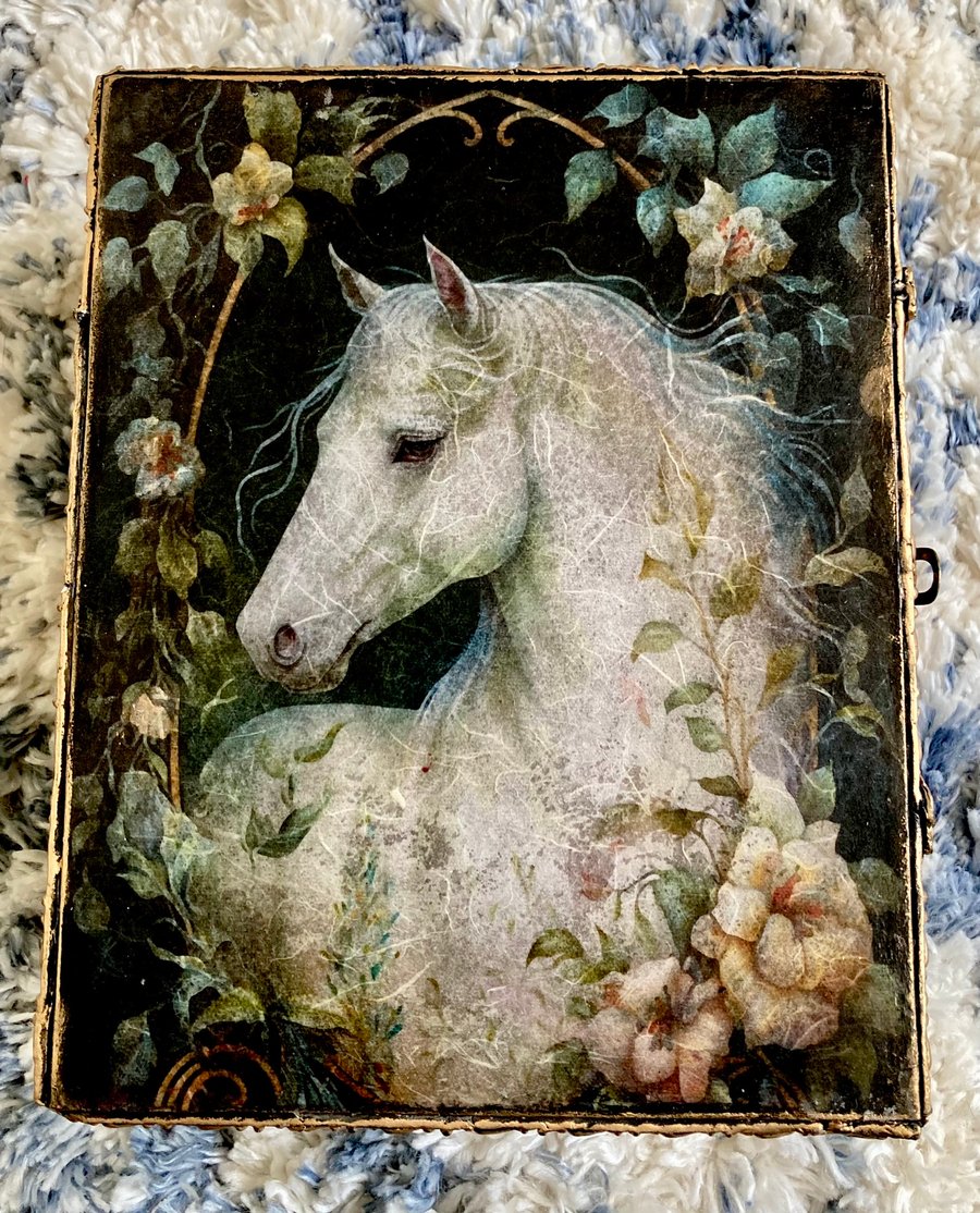 Artisan White Horse Unicorn Keepsake Memories Jewellery Box Vintage Butterflies
