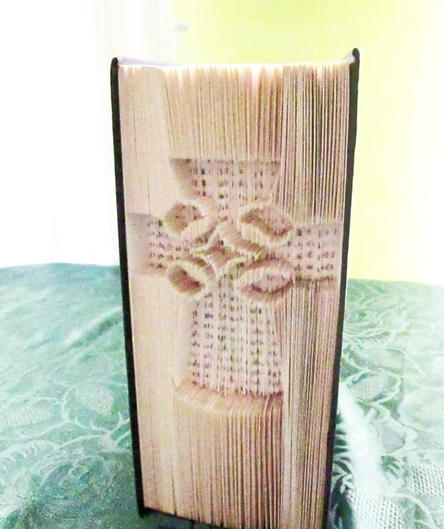 Cross CUT & FOLD Book Folding Pattern - EMAILED PDF PATTERN