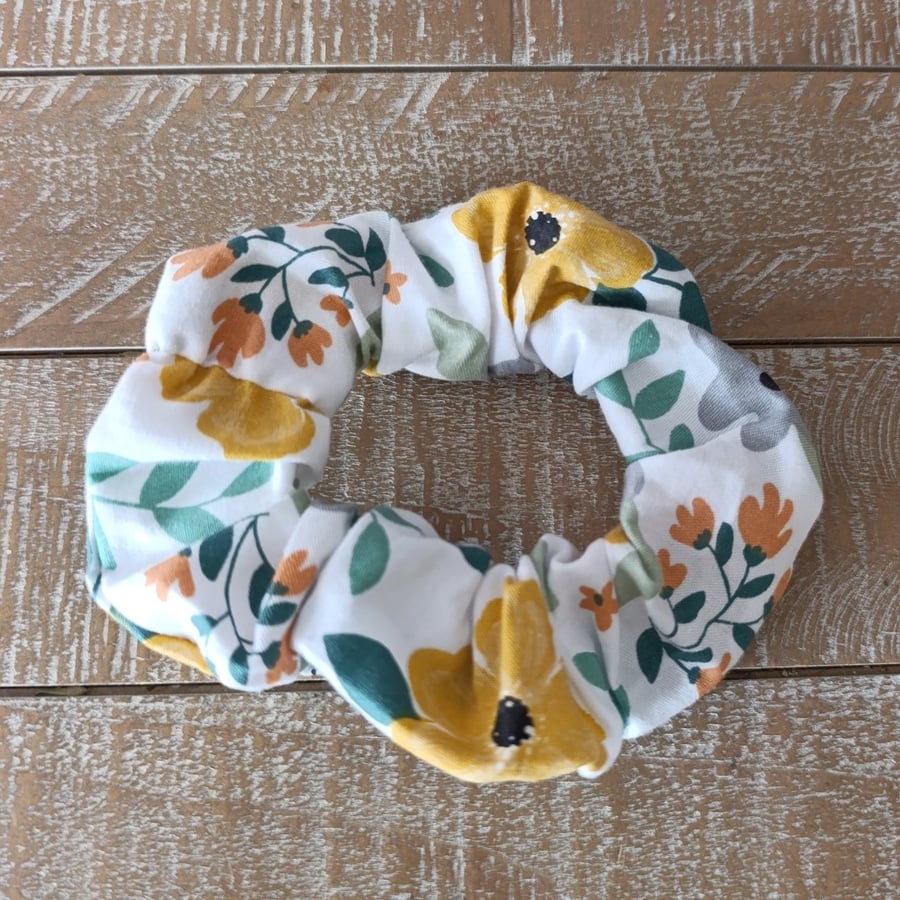 White floral scrunchie 