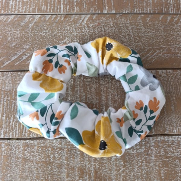 White floral scrunchie 