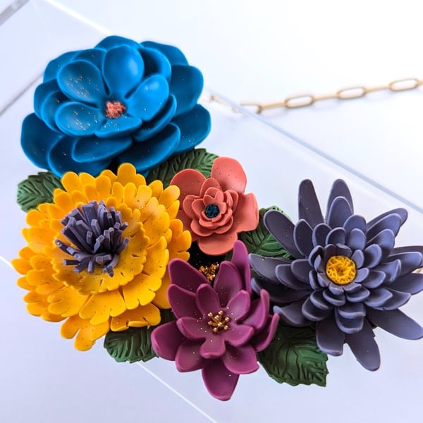 Flowerbed bib statement necklace 