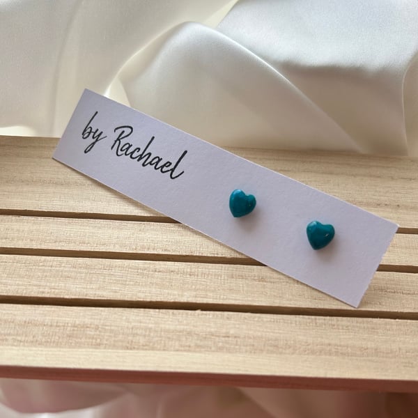 Mini heart studs