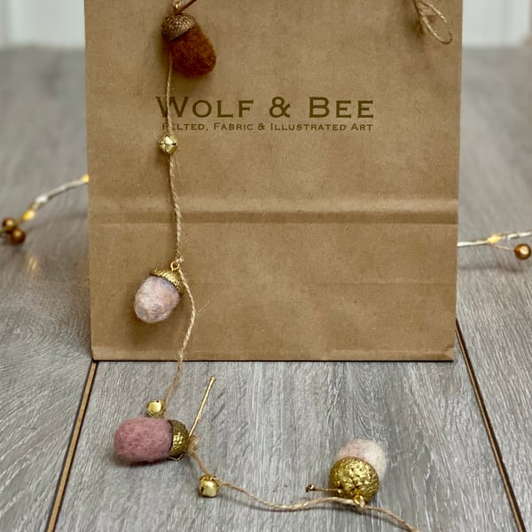 Winter Acorn Garland 