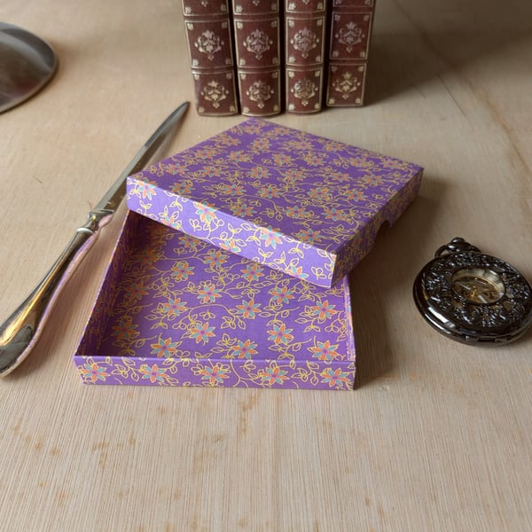 Oriental Magic  'Mauve Floral' - A handmade, ultra-thin gift box (Code: FBOMMF)