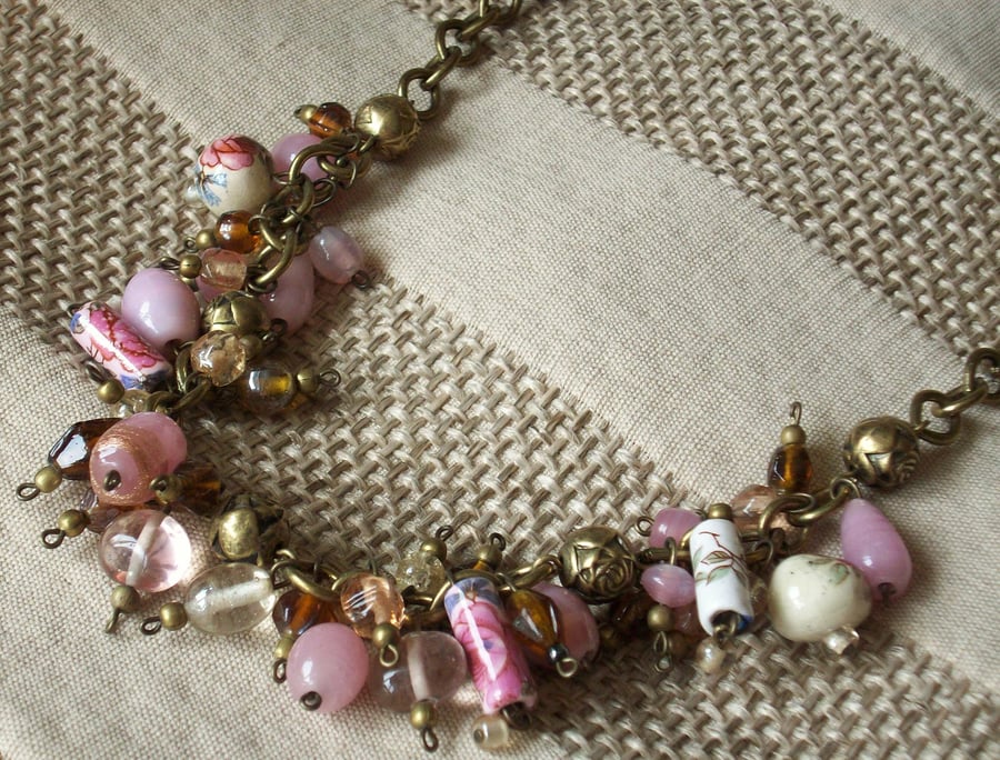 Sale- Pink a plenty necklace