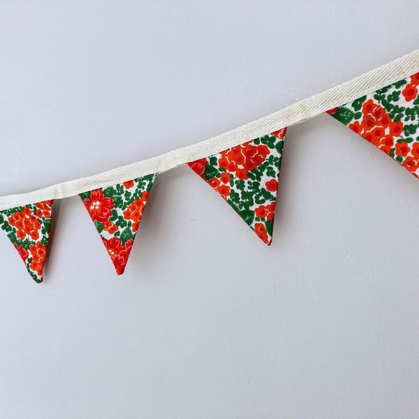 Red floral mini bunting. Double sided fabric.