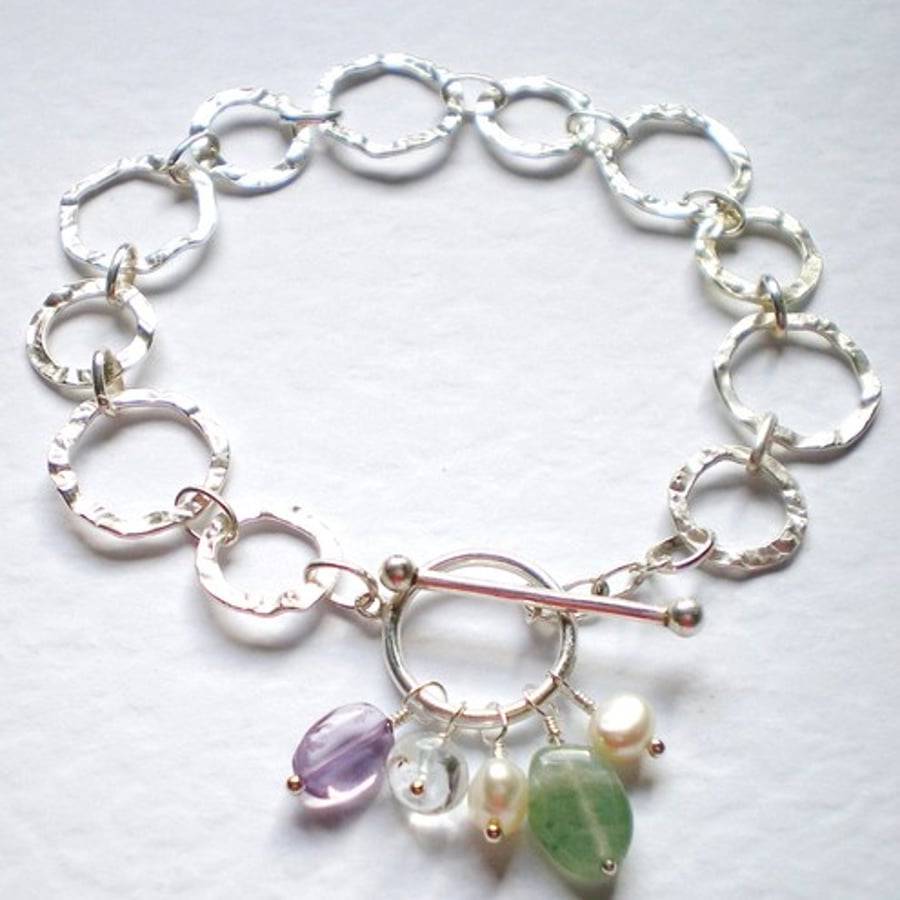 Pretty Dangle Bracelet