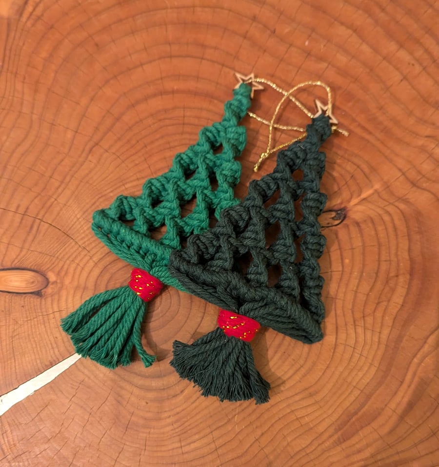 Macrame christmas tree decoration - dark green