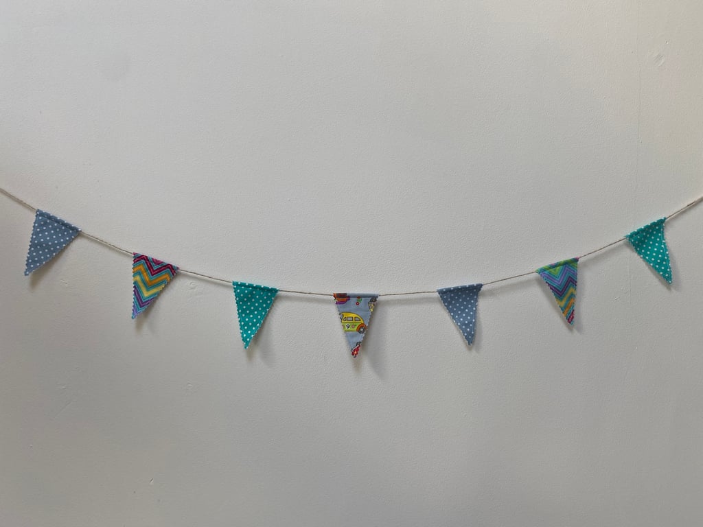 Mini Hippy Bunting (700)