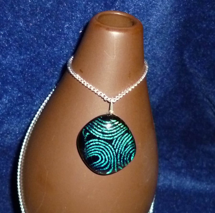 Etched dichroic glass pendant - greeny-gold