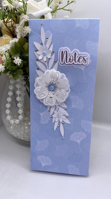 Simple plain note pad shopping list pad (not ruled)