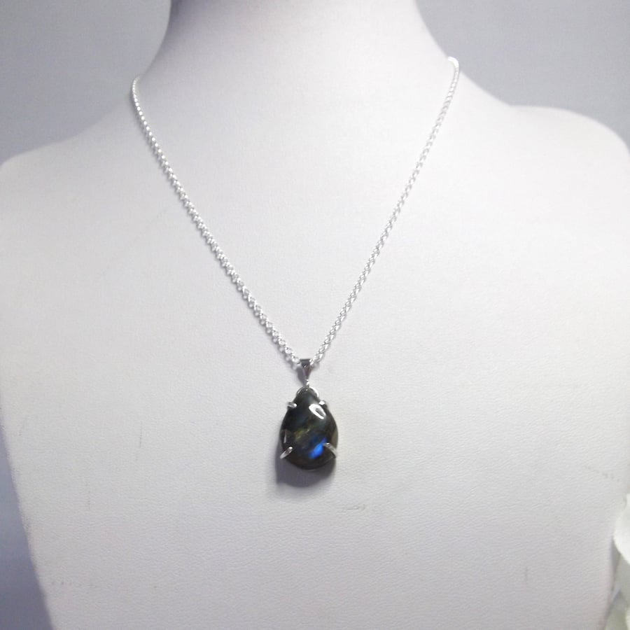 Labradorite gemstone claw set pendant recycled silver brow chakra