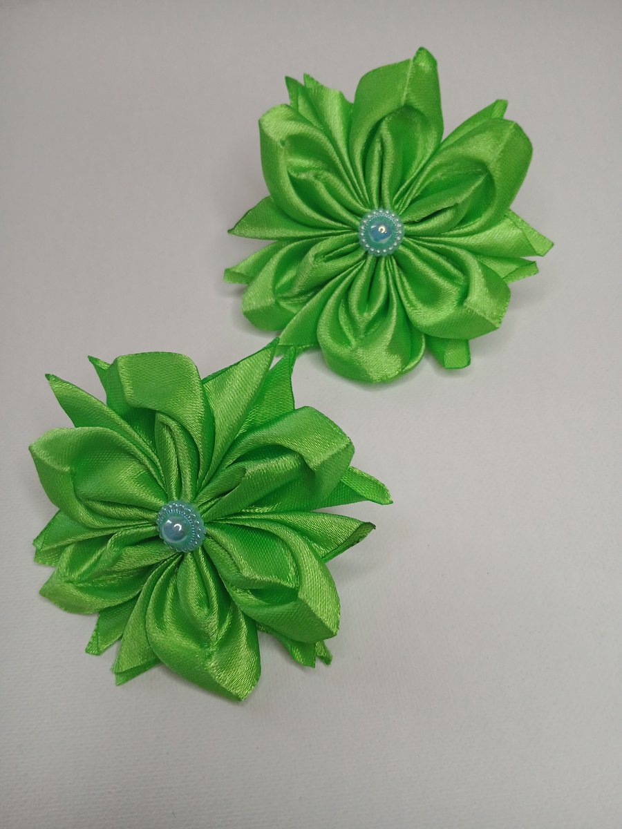 Handmade Floral Hair Clips – Green Accessories for Braids and Ponytails
