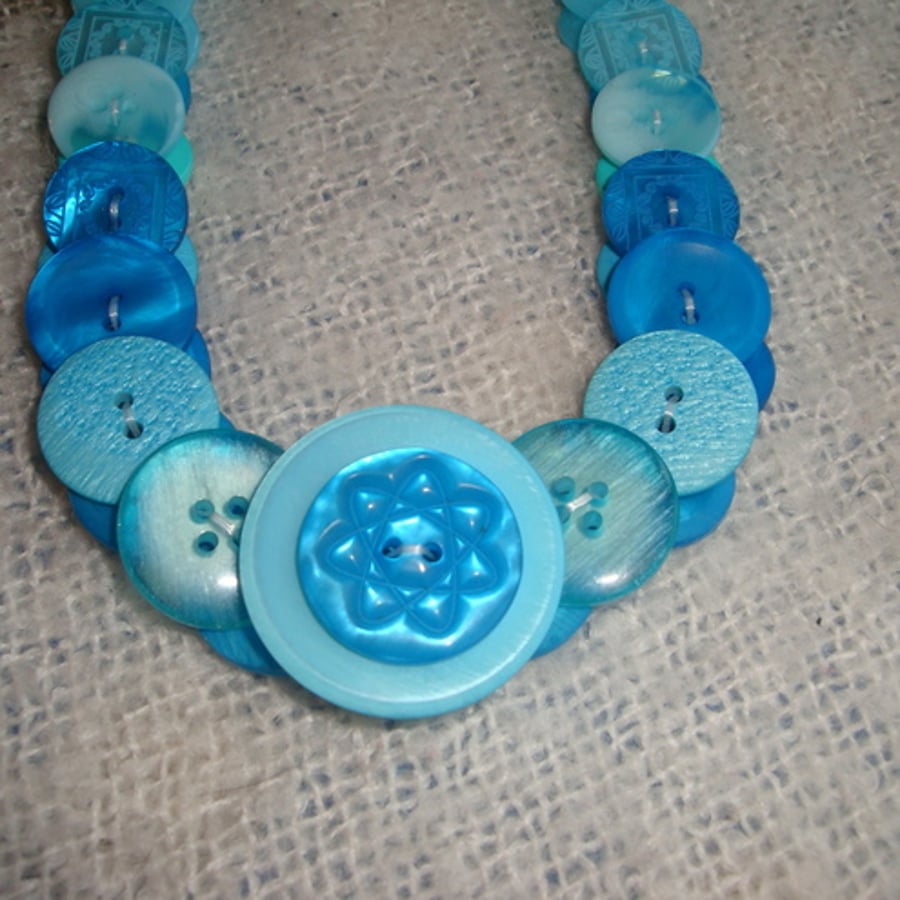 SOLD - Blue button necklace