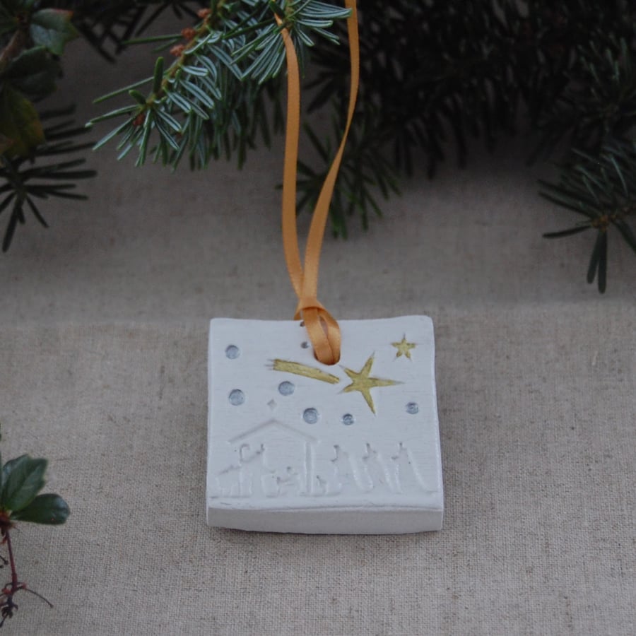 The Nativity White and Gold Christmas Tree Decoration - Shooting Star