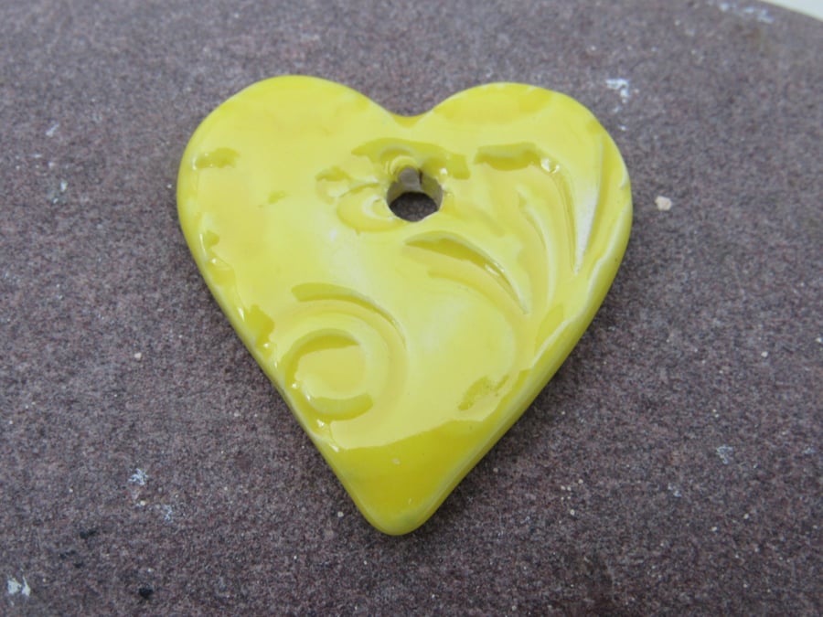 Medium Lemon Yellow Brocade Texture Heart Shaped Ceramic Pendant