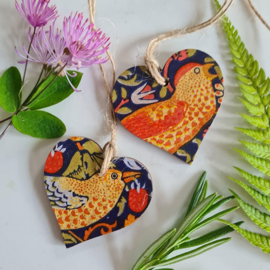 2 gift tags William Morris strawberry thief design decorations