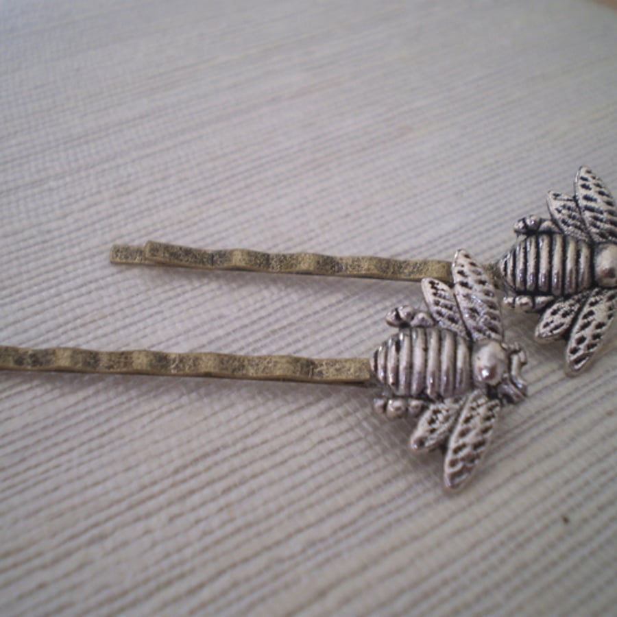 Bee Hair Grip/Pins Set of 2
