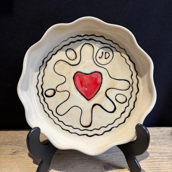 Jammie Dodger Biscuit Plate with fluted edge