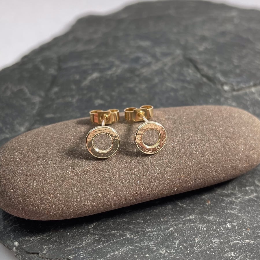 9ct gold little circle studs