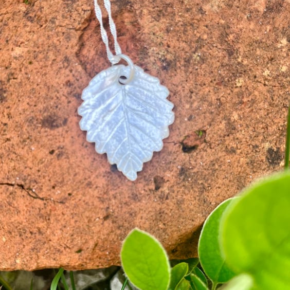 Handmade Fine Silver 999 Leaf Pendant Necklace – Perfectly imperfect 