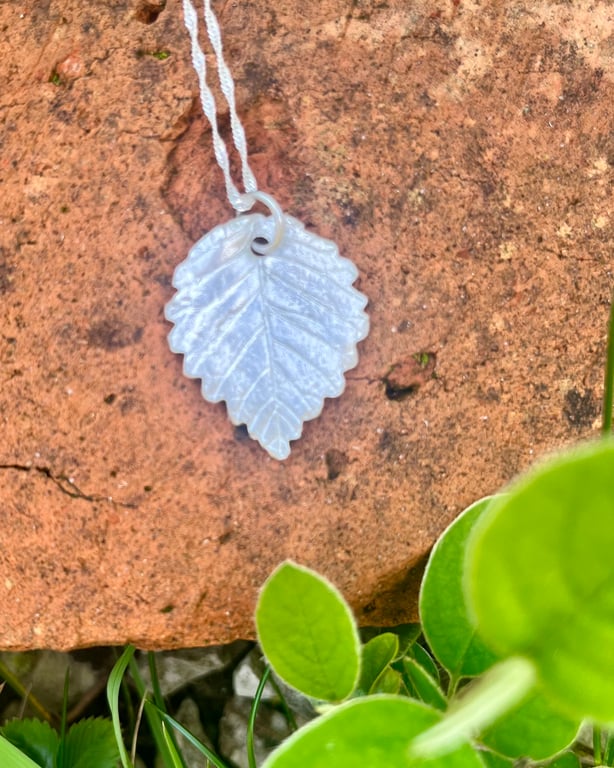 Handmade Fine Silver 999 Leaf Pendant Necklace – Perfectly imperfect 