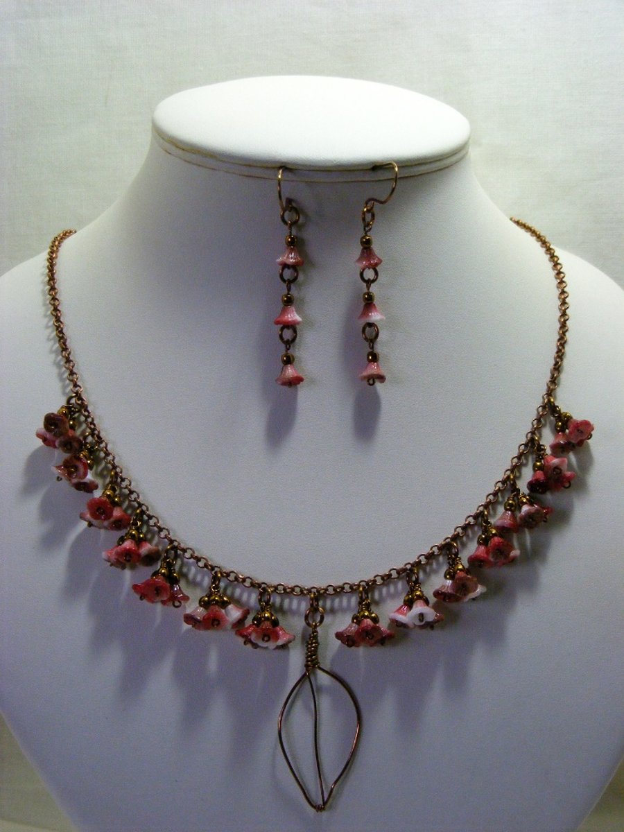 Antique Bronze Chain with Red and white Glass flowers Jewellery Set