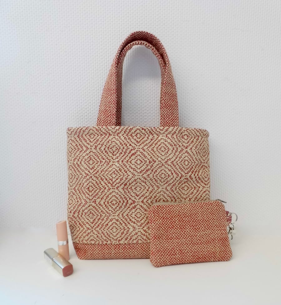 Hand bag tote and matching purse set in muted red 