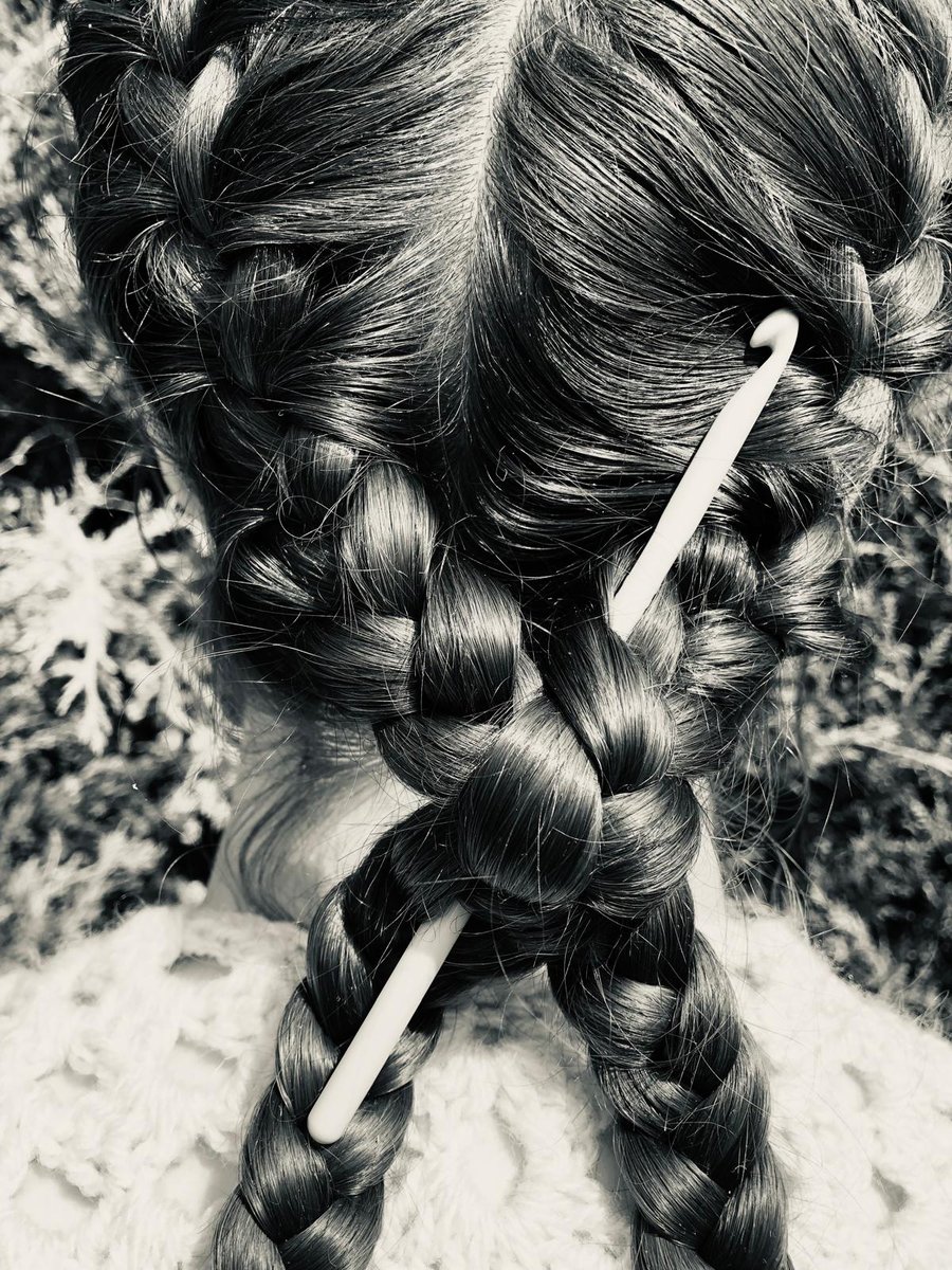 Short Tails and Yarns