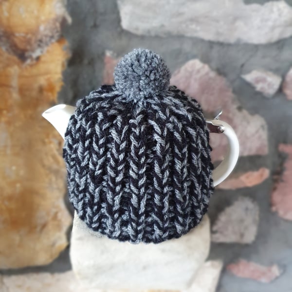 Tea Cosy, Cozy, Tea Pot Cover, Suki, For Life Stump Compatible, Hand Knitted