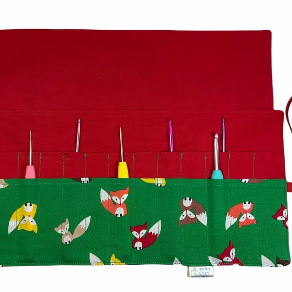 Crochet hook case with foxes, Ergonomic hook organiser, roll up short Dpn case, 