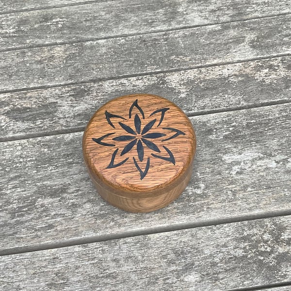 Flower Pattern Oak Jewellery - Trinket Box (WBI27)