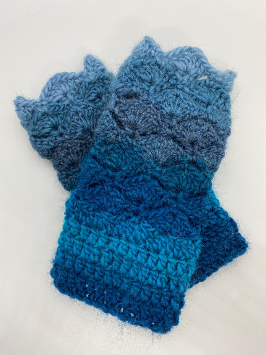 Crochet Fingerless gloves 