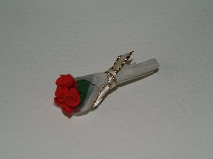 Dolls house miniature Bunch of Roses