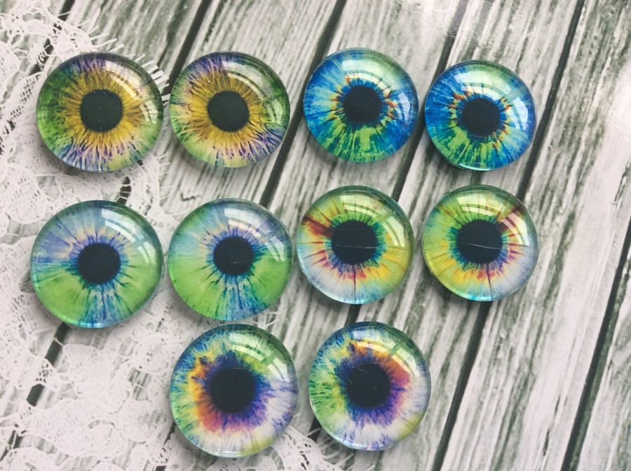 Round 20mm Glass Cabochons Human  Eyes images for jewellery,charms, pendant x 10